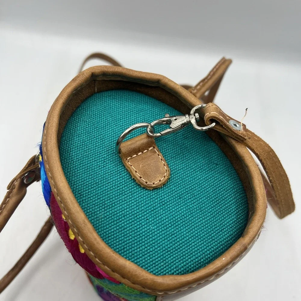 Handmade Embroidered Floral Guatemala Leather Purse Handbag‎